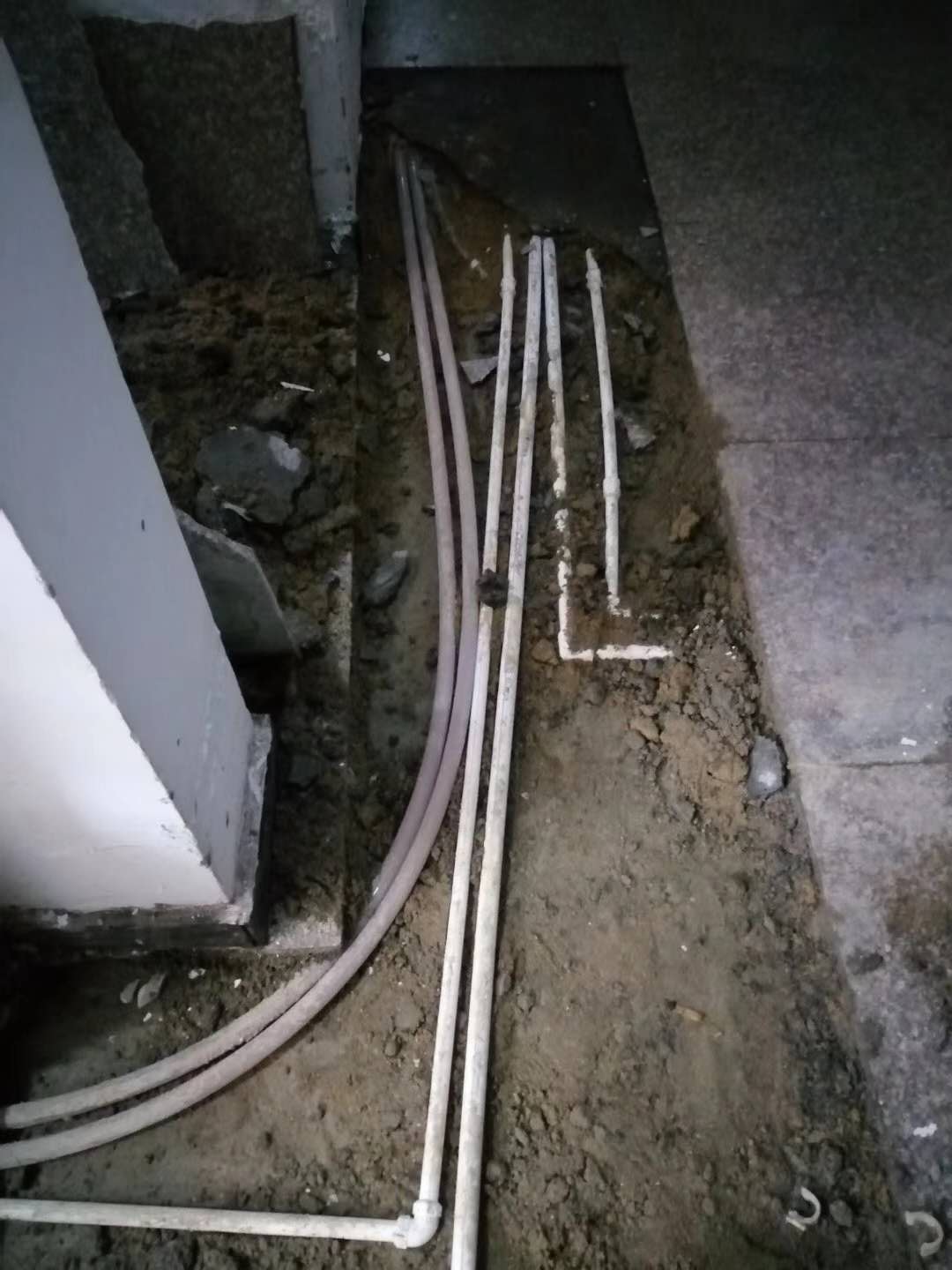 宿迁漏水，切勿盲目乱刨乱砸